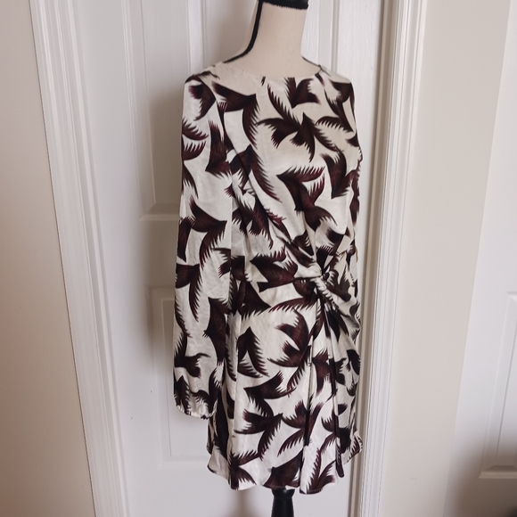 A.L.C. Freja Leaf Print Twist Front Silk Dreas - Picture 4 of 13